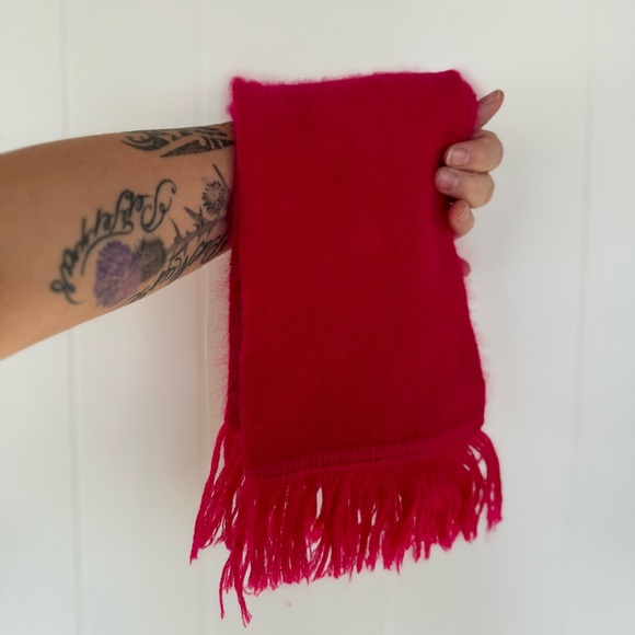 Vintage Wool & Angora Scarf - Picture 3 of 8